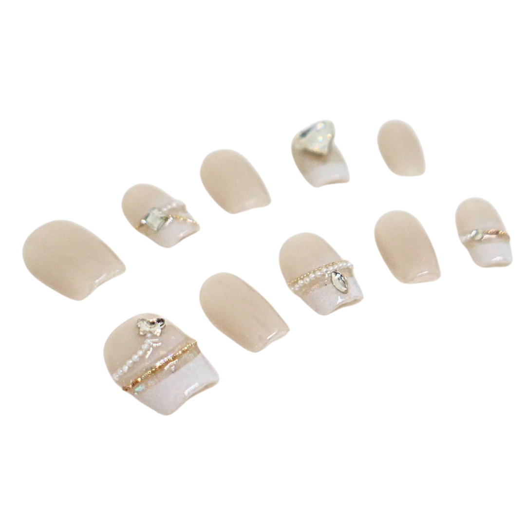Press-On Nails: Lustre Veil