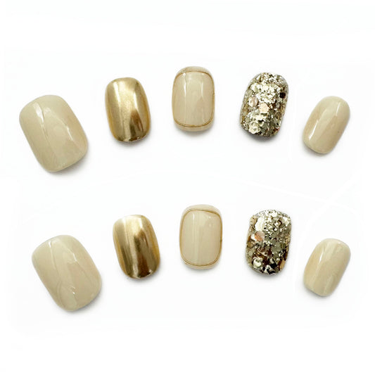 Press-On Nails: Gold Rush