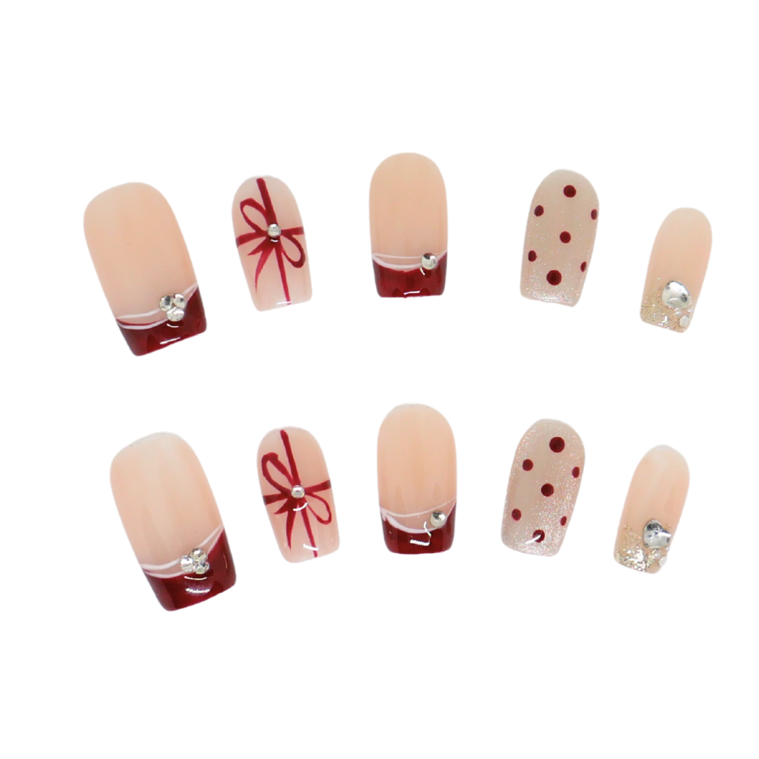 Press-On Nails: Festive Vibes