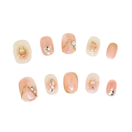 Press-On Nails: Blush Bloom