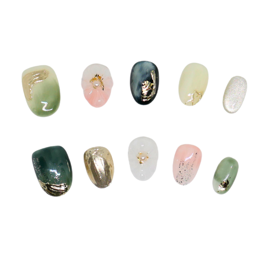 Press-On Nails: Garden Whispers