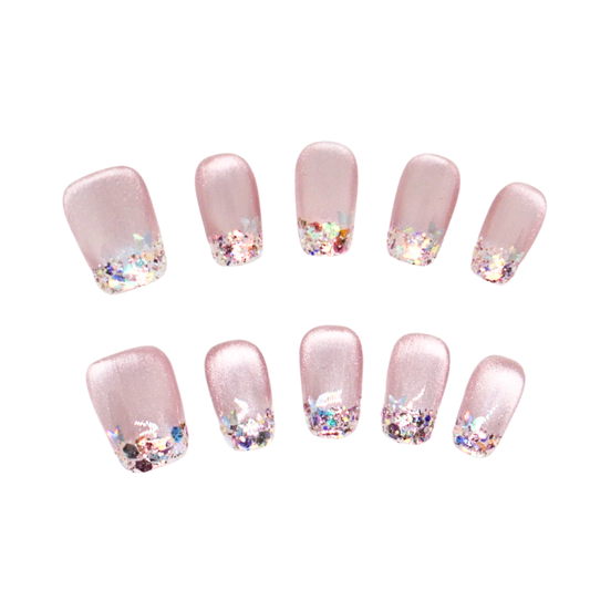 Press-On Nails: Flutter Tips
